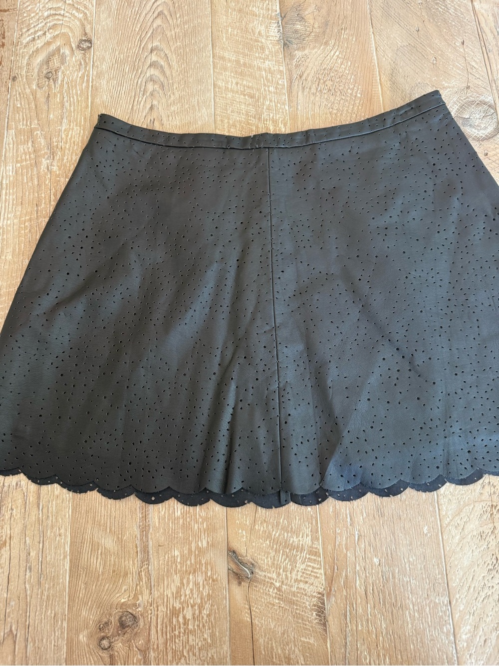 BCBG Max Azria Black Faux Leather Scallop Hem Mini Skirt L
